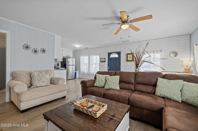 $995,000 | 205 Barefoot Lane, Atlantic Beach, NC 28512