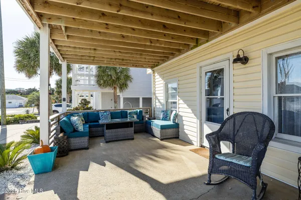 $995,000 | 205 Barefoot Lane, Atlantic Beach, NC 28512