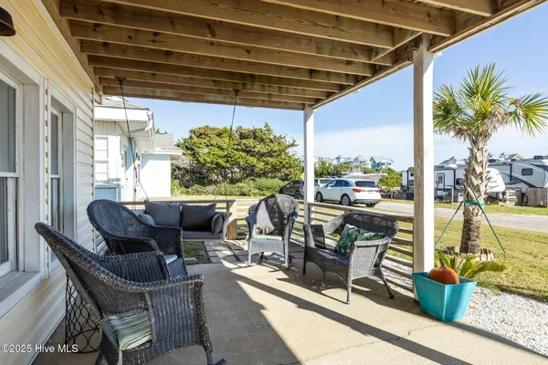 $995,000 | 205 Barefoot Lane, Atlantic Beach, NC 28512
