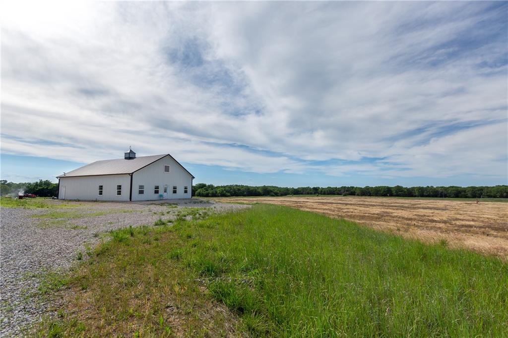 27699 South Hoch Road Osage City, KS 66523 - Photo 40 of 99