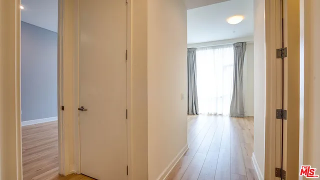 $3,200 | 3223 West 6th Street, Unit 207, Los Angeles, CA 90020