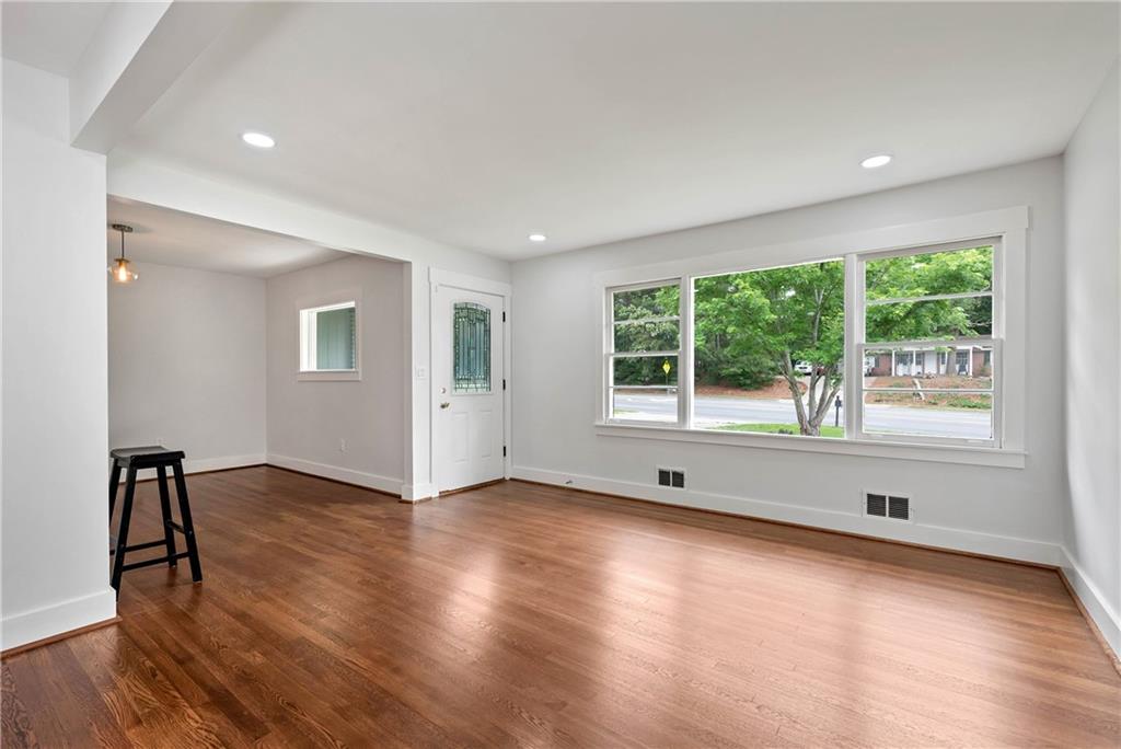 144 Windy Hill Road Southwest Marietta, GA 30060 - Photo 6 of 32