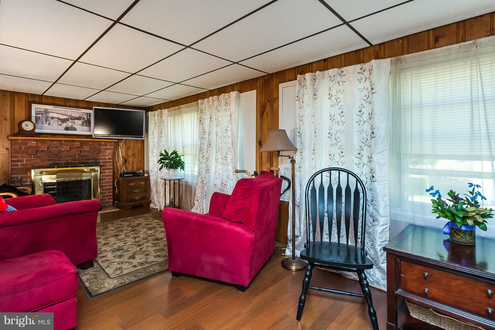 2612 Ambler Road Baltimore, MD 21222 - Photo 11 of 23 Family Room