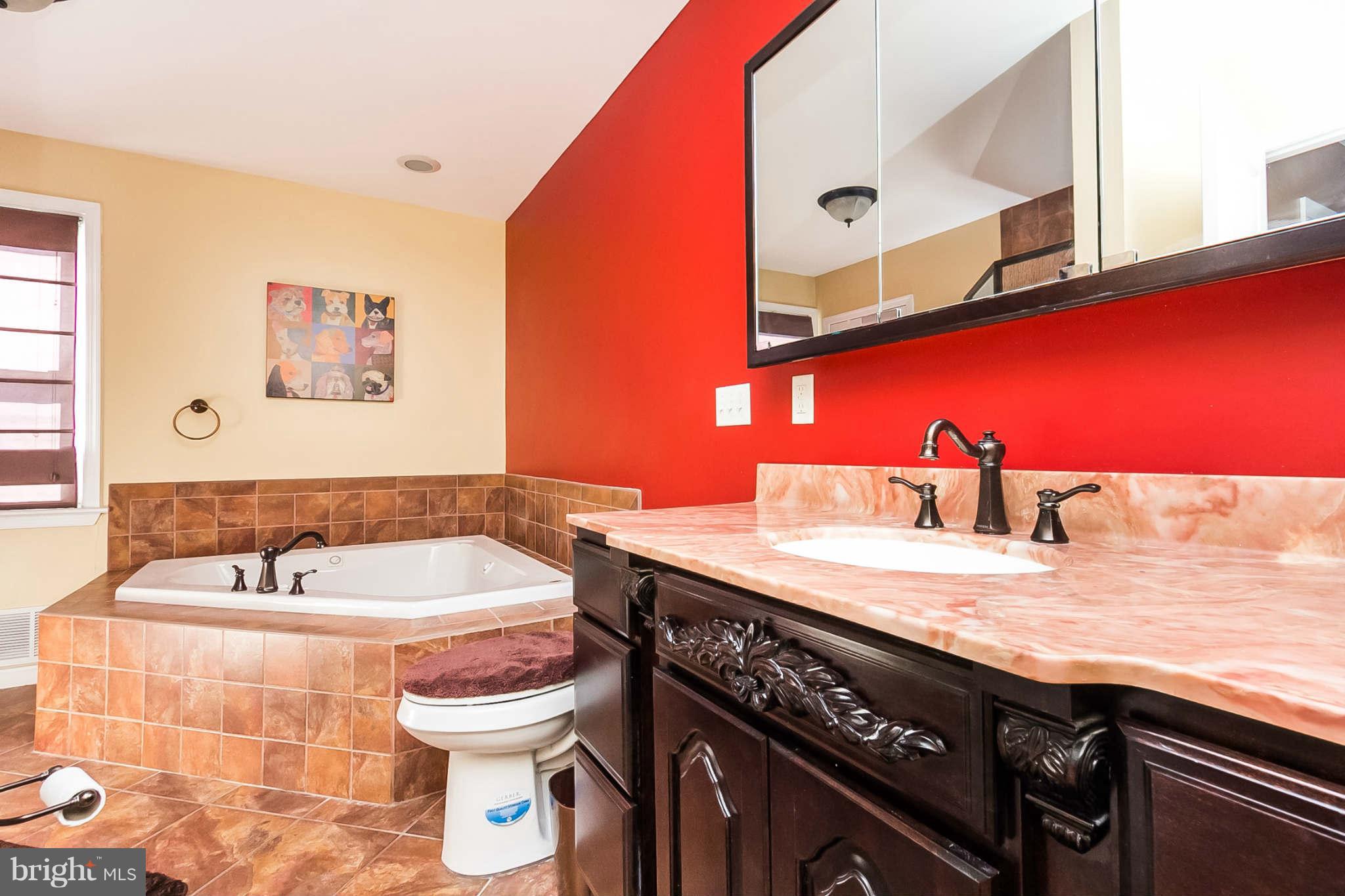 2612 Ambler Road Baltimore, MD 21222 - Photo 13 of 23 Bath