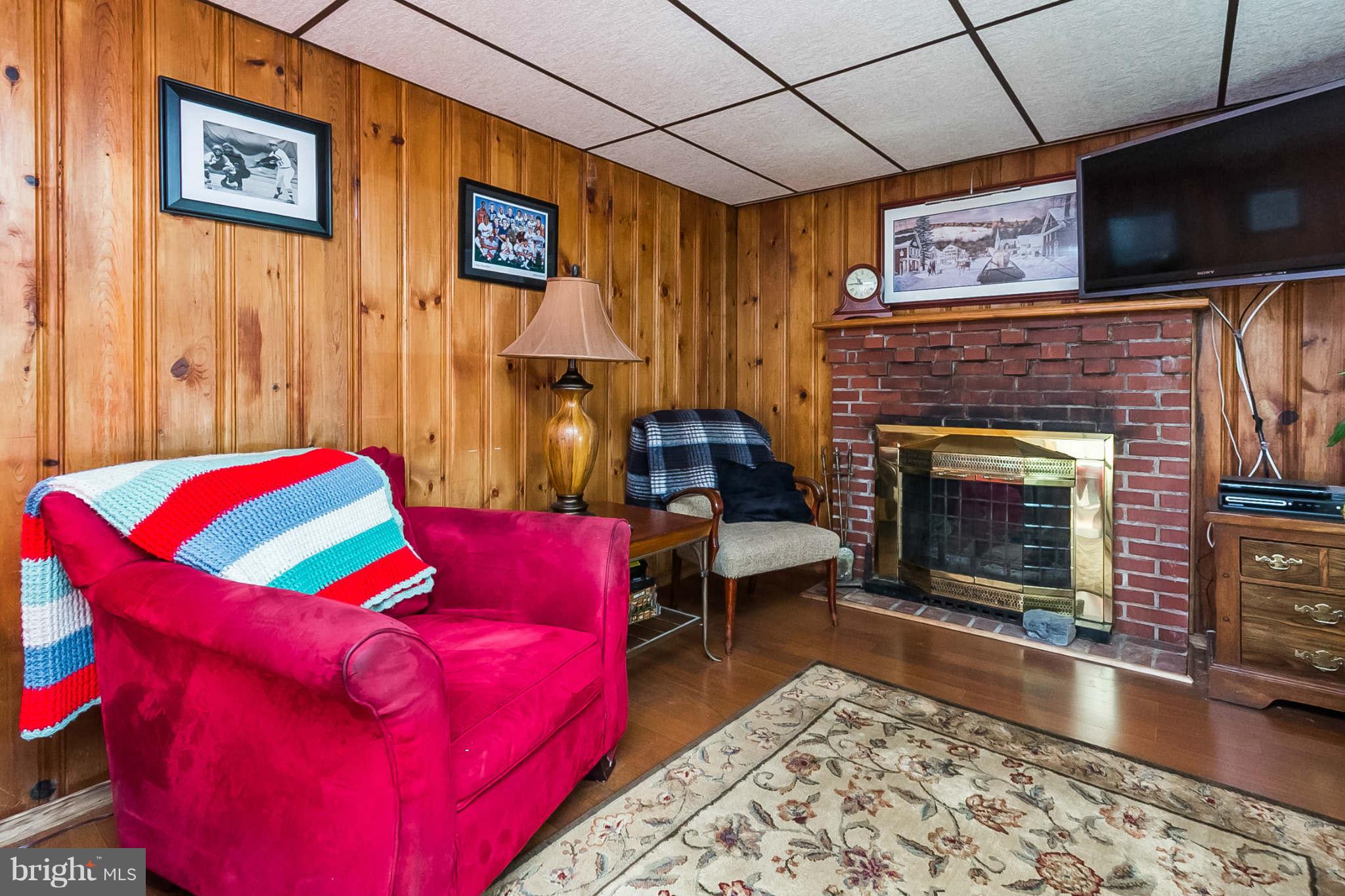 2612 Ambler Road Baltimore, MD 21222 - Photo 10 of 23 Family Room