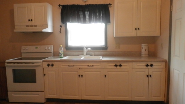 7530 Garrison Road Durand, MI 48429 - Photo 4 of 13 31245543-5.JPG