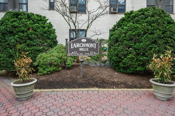 $410,000 | 17 North Chatsworth Avenue, Unit 3L, Larchmont, NY 10538