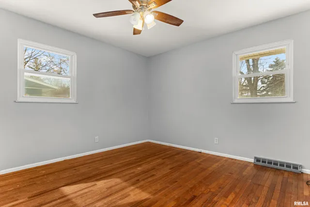 $189,000 | 2232 West Warwick Drive, Peoria, IL 61614