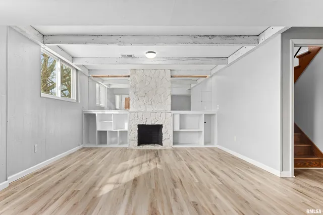 $189,000 | 2232 West Warwick Drive, Peoria, IL 61614