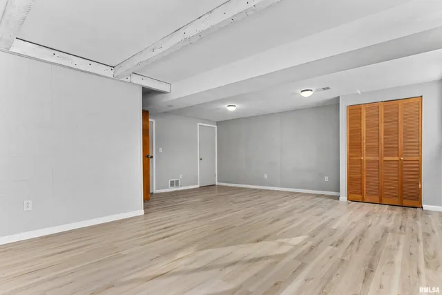 $189,000 | 2232 West Warwick Drive, Peoria, IL 61614