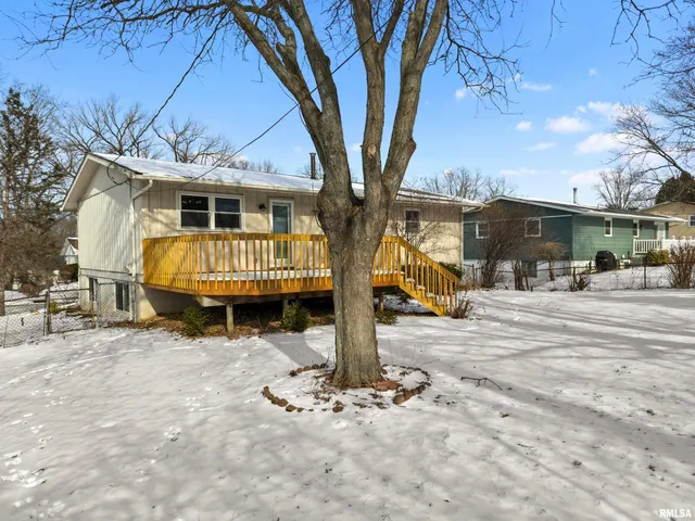 $189,000 | 2232 West Warwick Drive, Peoria, IL 61614