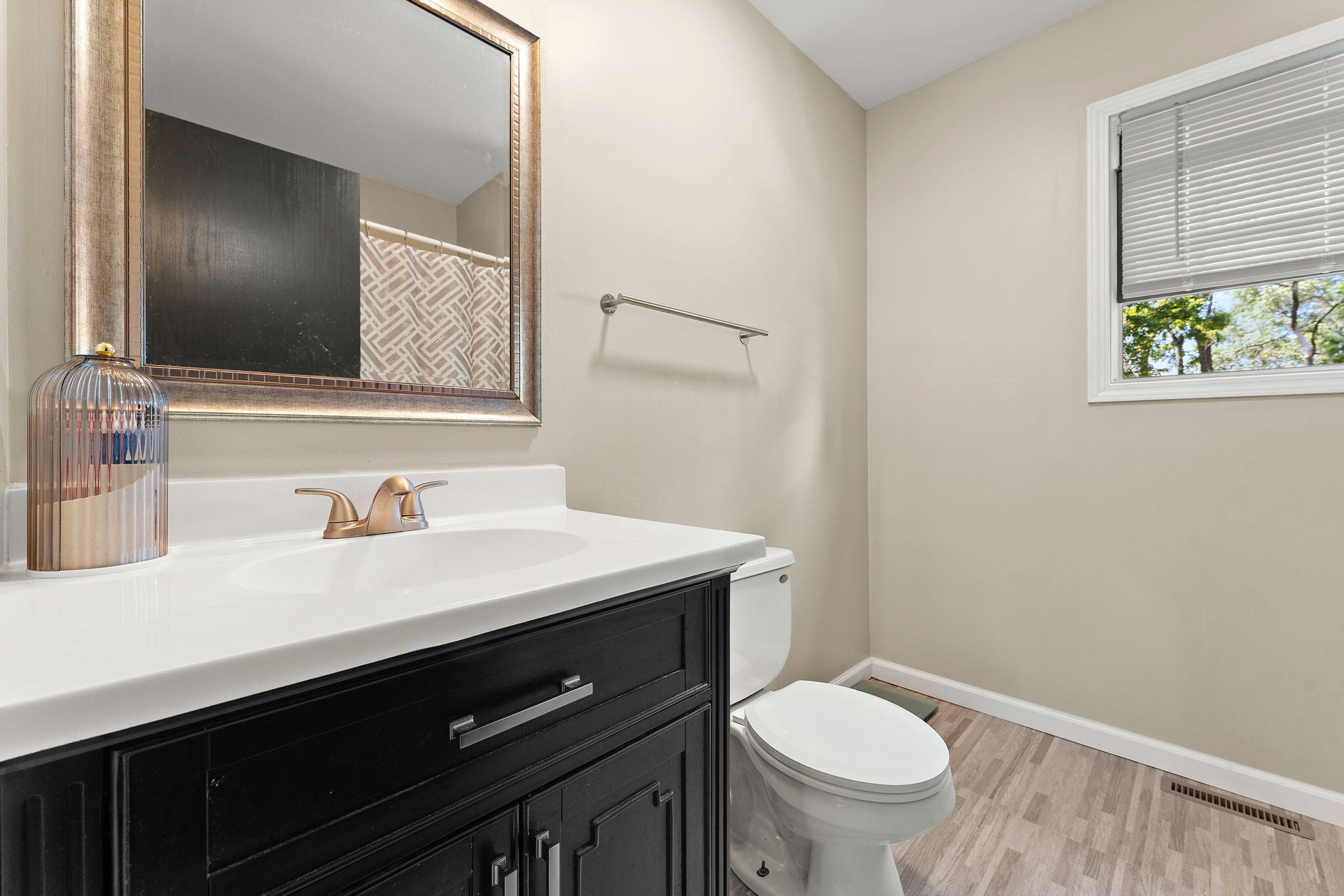1318 Whippoorwill Road Valparaiso, IN 46383 - Photo 13 of 25 2048x1365