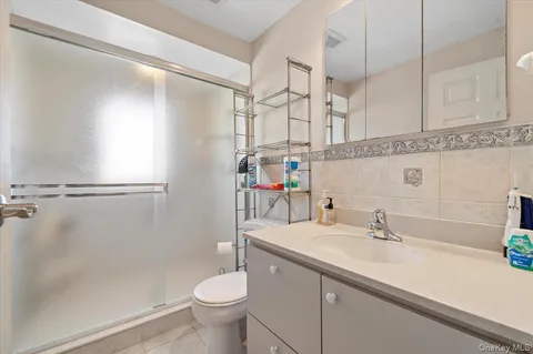 $679,000 | 24 Windmill Lane, Levittown, NY 11756