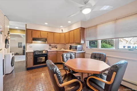 $679,000 | 24 Windmill Lane, Levittown, NY 11756