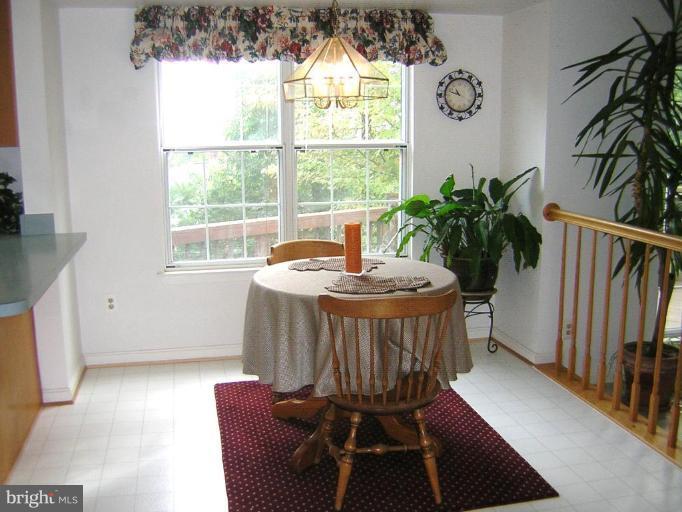 21304 Mirror Ridge Place Sterling, VA 20164 - Photo 18 of 30 Breakfast Area
