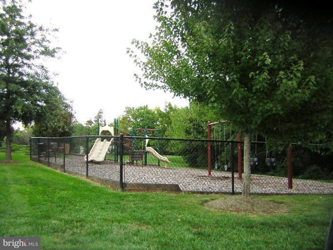21304 Mirror Ridge Place Sterling, VA 20164 - Photo 8 of 30 Community Amenities 2