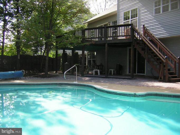 21304 Mirror Ridge Place Sterling, VA 20164 - Photo 10 of 30 Back yard