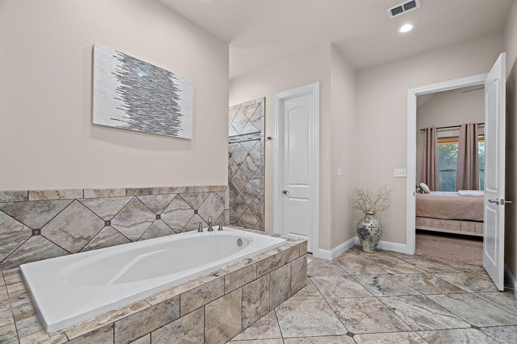 830 County Road 4797 Springtown, TX 76082 - Photo 20 of 40 Gallery Image 20
