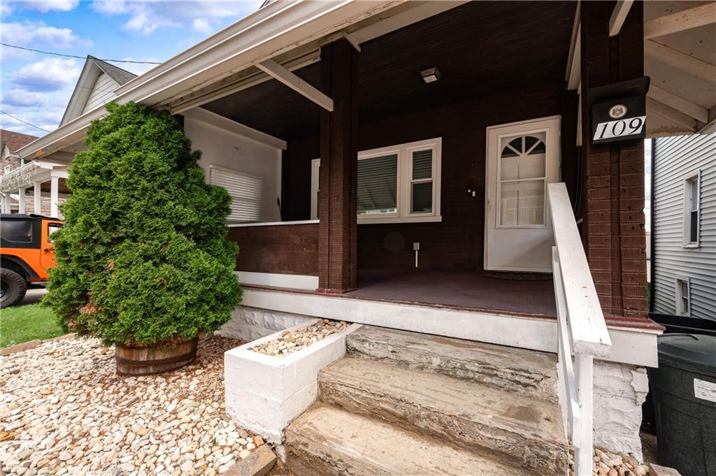 109 Hickory Street Butler, PA 16001 - Photo 3 of 29