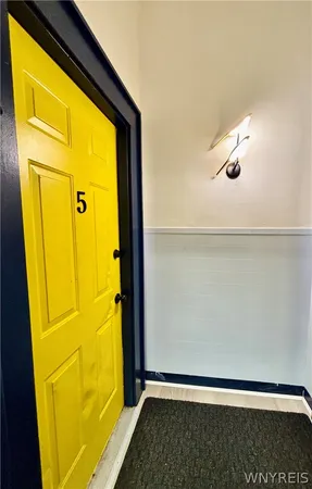 $1,100 | 236 Massachusetts Avenue, Unit 5, Buffalo, NY 14213