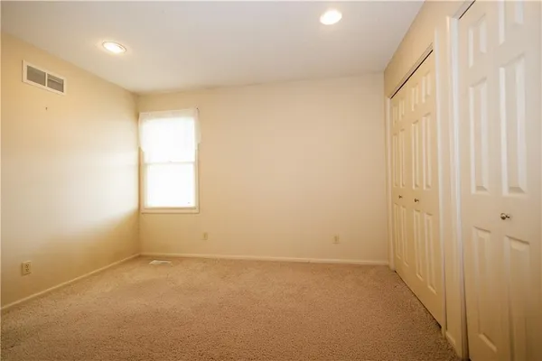 $237,500 | 3902 Eastgate Drive, St. Joseph, MO 64506