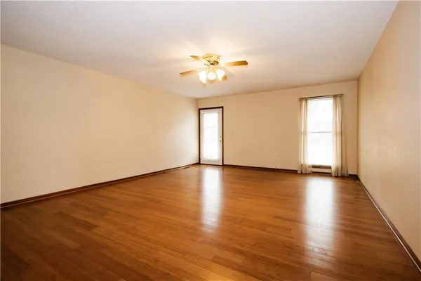 $237,500 | 3902 Eastgate Drive, St. Joseph, MO 64506