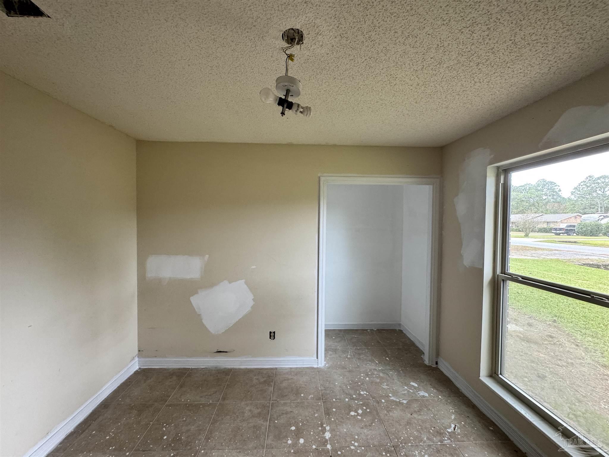 7210 Belgium Road Pensacola, FL 32526 - Photo 28 of 37 a view of an empty room and window