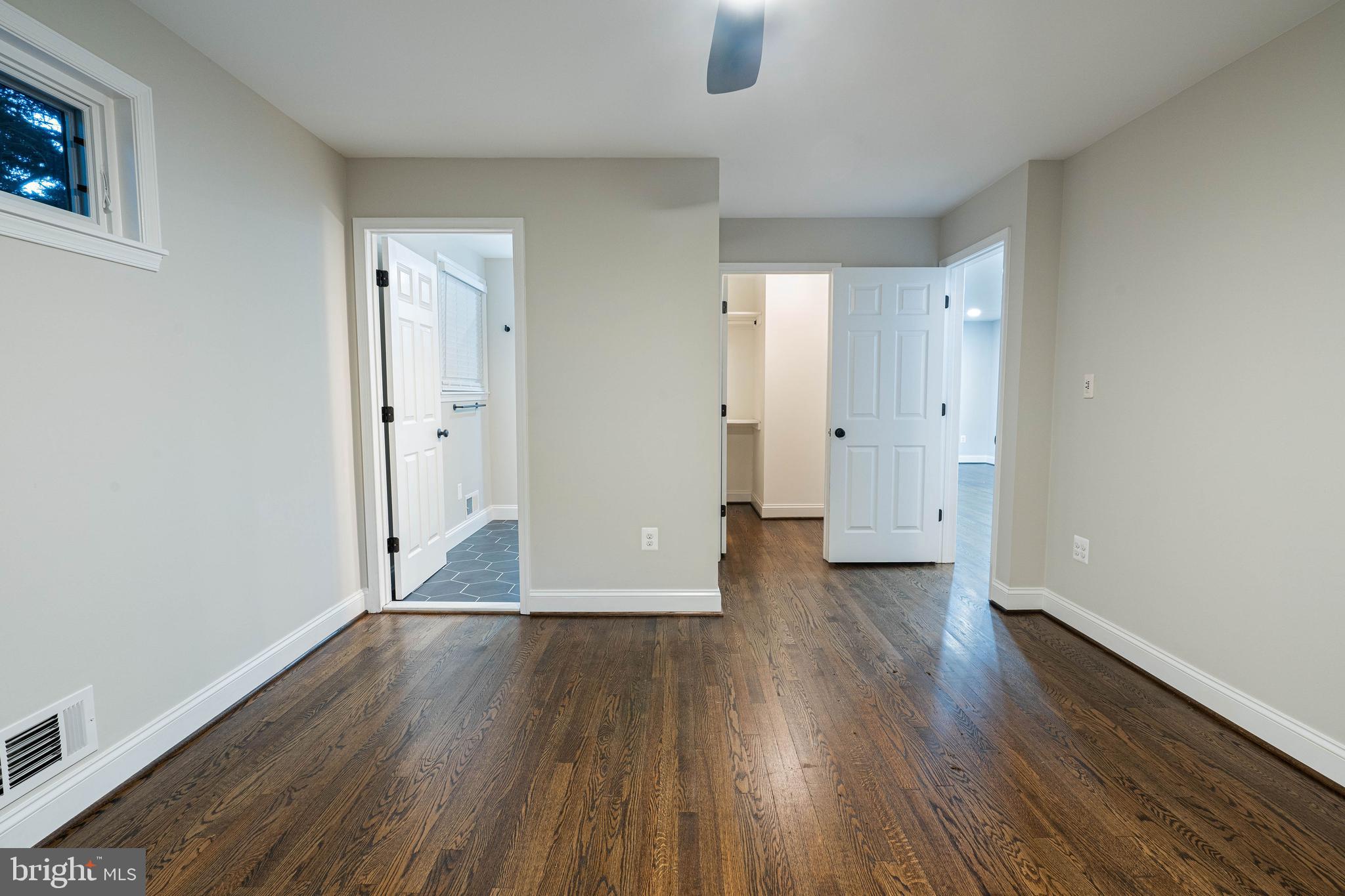 5103 Falls Rd Terrace Baltimore, MD 21210 - Photo 13 of 31 Master Bedroom into Master bath & walk in