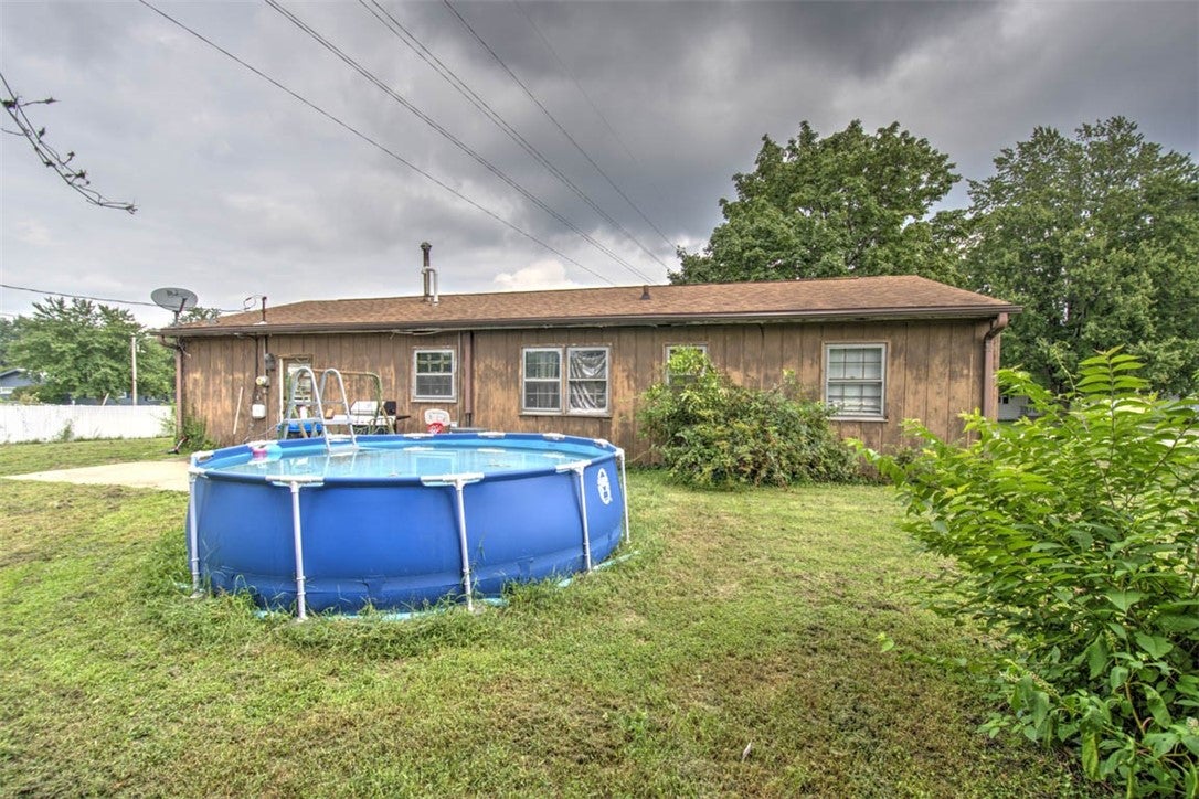 3973 Newcastle Drive Decatur, IL 62526 - Photo 5 of 8 Gallery Image 5