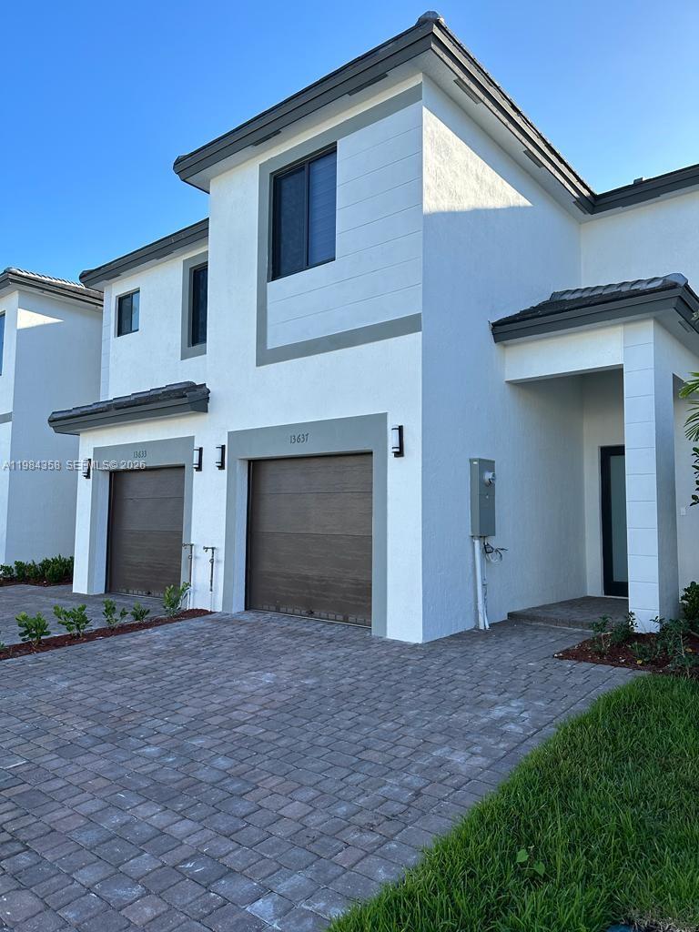 13637 Southwest 157th Place Miami, FL 33196 - Photo 2 of 18