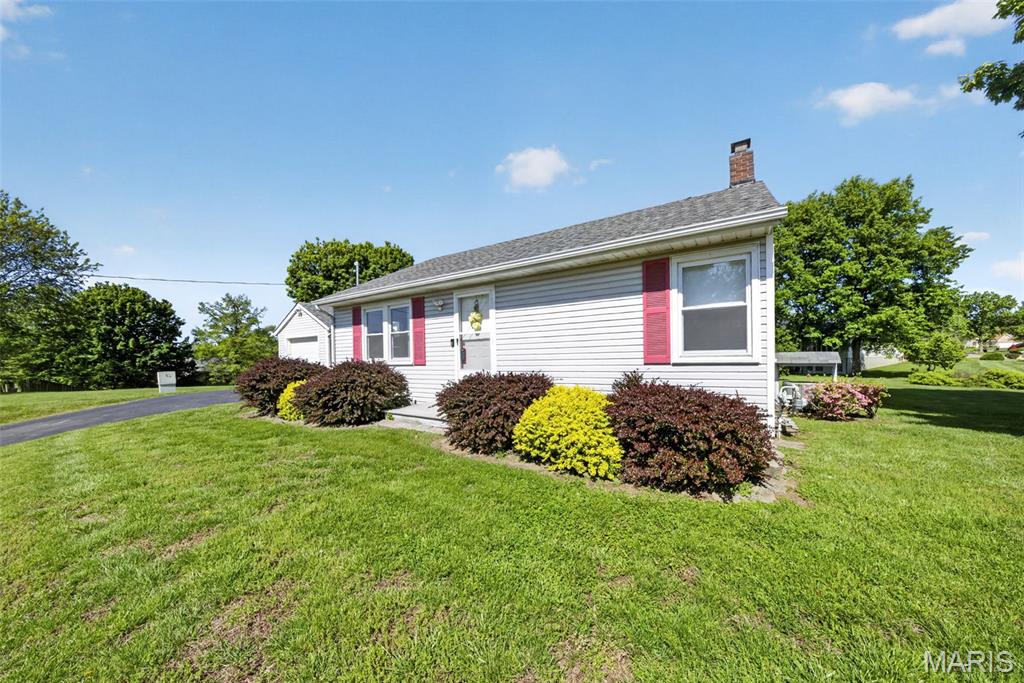 3909 Shackelford Road Florissant, MO 63034 - Photo 4 of 44