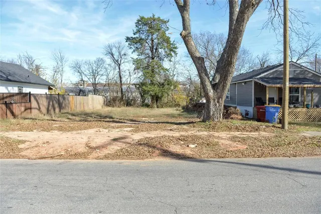 $30,000 | 419 South Montgomery Street, Sherman, TX 75090