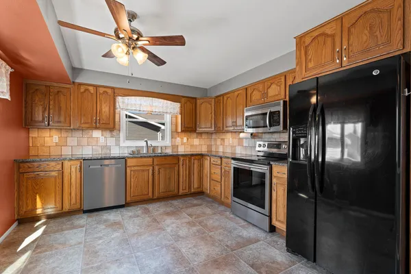 $250,000 | 1146 Redwood Lane, Menasha, WI 54952