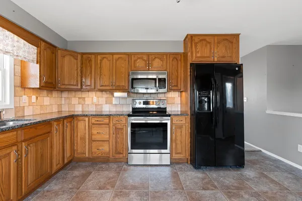 $250,000 | 1146 Redwood Lane, Menasha, WI 54952