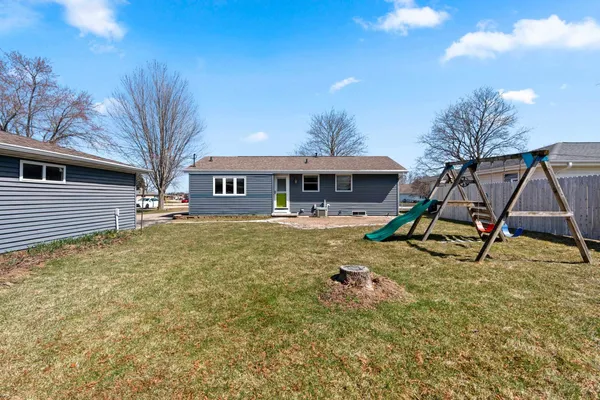 $250,000 | 1146 Redwood Lane, Menasha, WI 54952