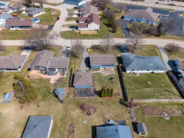 $250,000 | 1146 Redwood Lane, Menasha, WI 54952