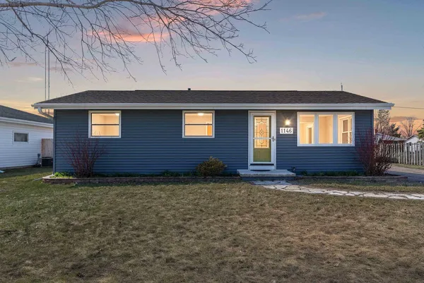 $250,000 | 1146 Redwood Lane, Menasha, WI 54952