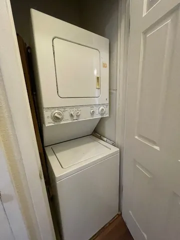 $2,000 | 715 West 22 1/2 Street, Unit 306, Austin, TX 78705