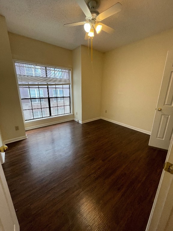 715 West 22 1/2 Street, Unit 306 Austin, TX 78705 - Photo 13 of 16