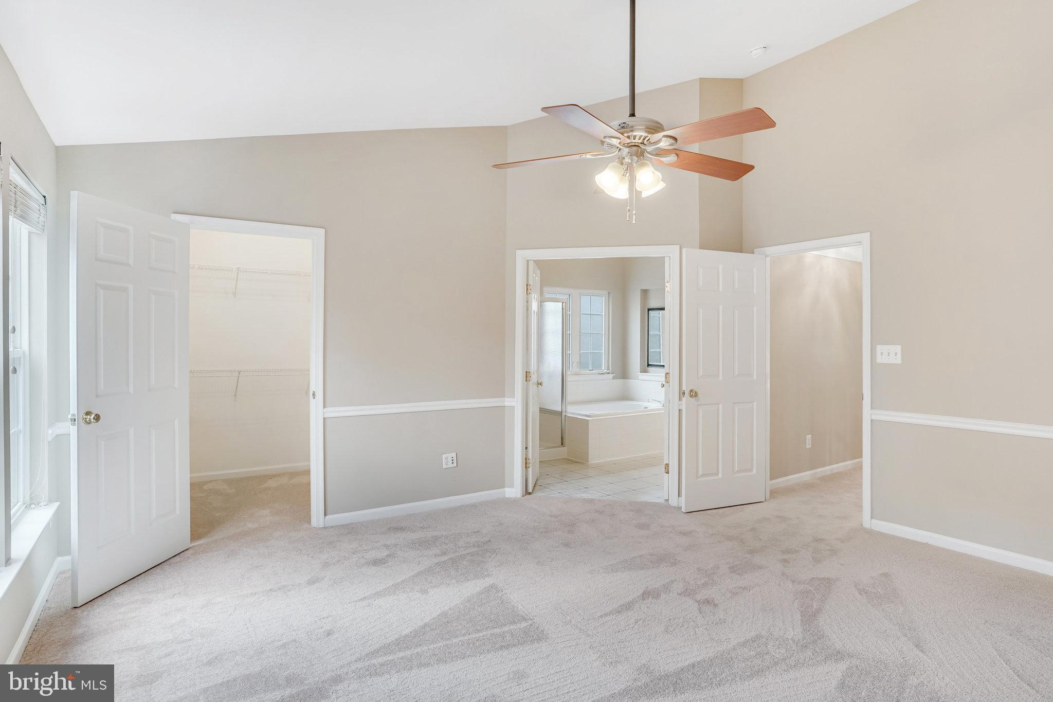 14481 Clubhouse Road Gainesville, VA 20155 - Photo 25 of 49 Primary Bedroom w/WIC & Ensuite Bath