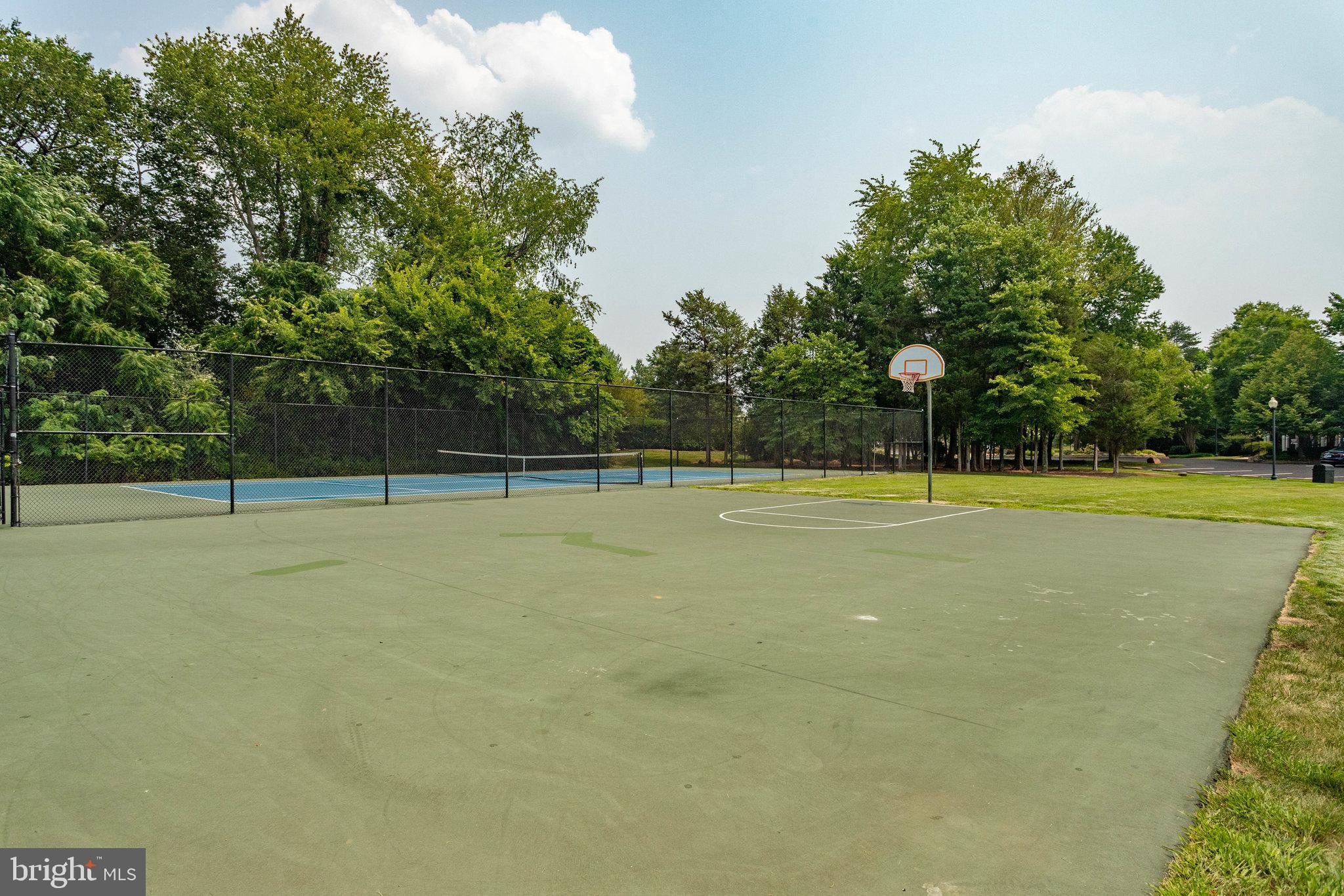 14481 Clubhouse Road Gainesville, VA 20155 - Photo 47 of 49 Basketball Court