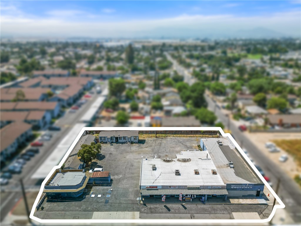 25899 East Baseline Street Highland, CA 92410 - Photo 1 of 12 a view of cabinets