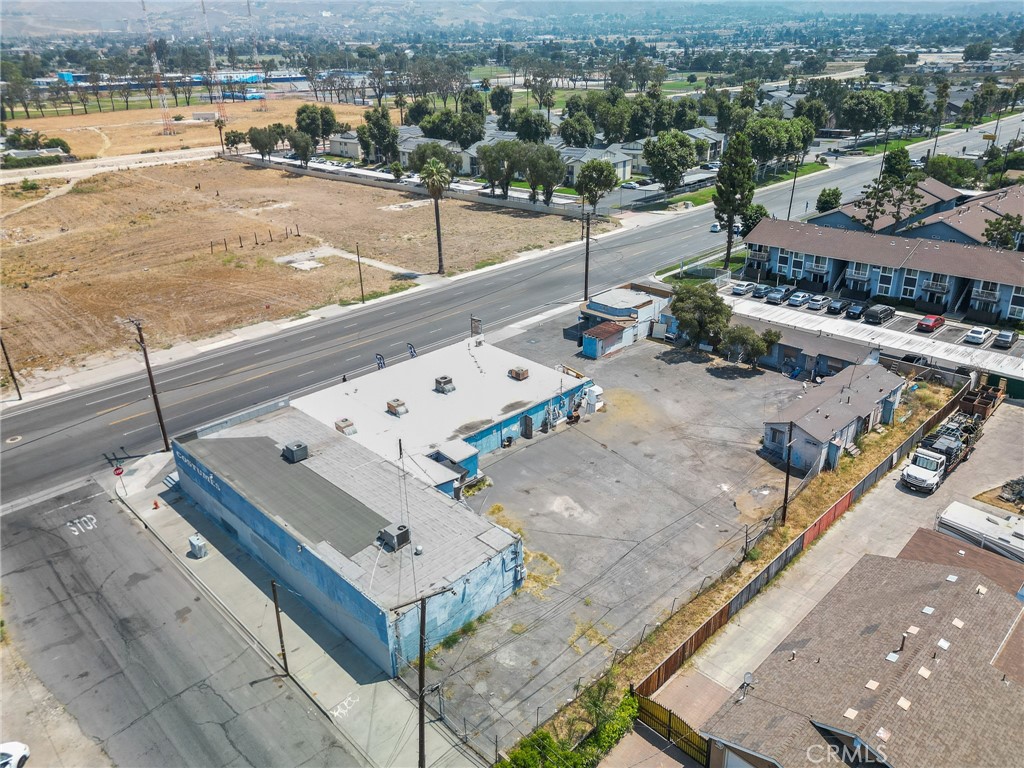 25899 East Baseline Street Highland, CA 92410 - Photo 11 of 12 a view of a city with an ocean