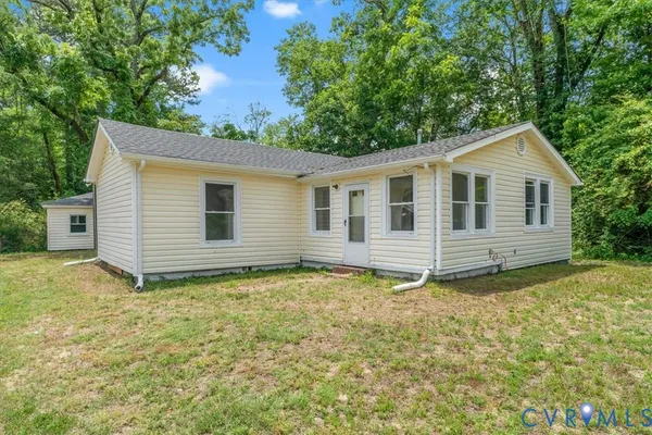 $199,999 | 18415 James River Drive, Disputanta, VA 23881