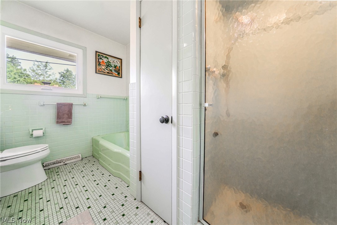 23225 Bryden Road Shaker Heights, OH 44122 - Photo 22 of 39 Bathroom