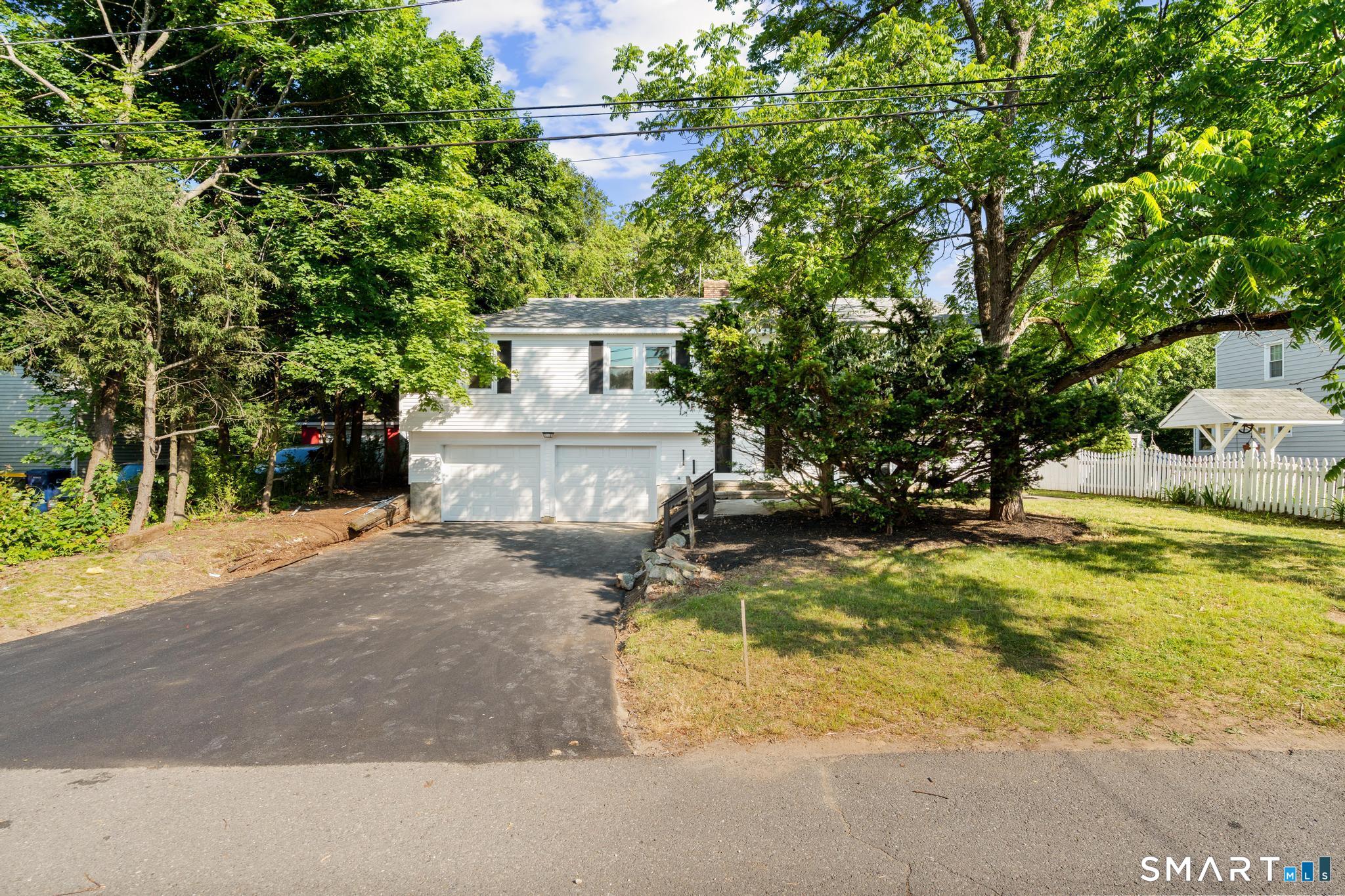 93 North Prospect St Extension Ansonia, CT 06401 - Photo 4 of 31