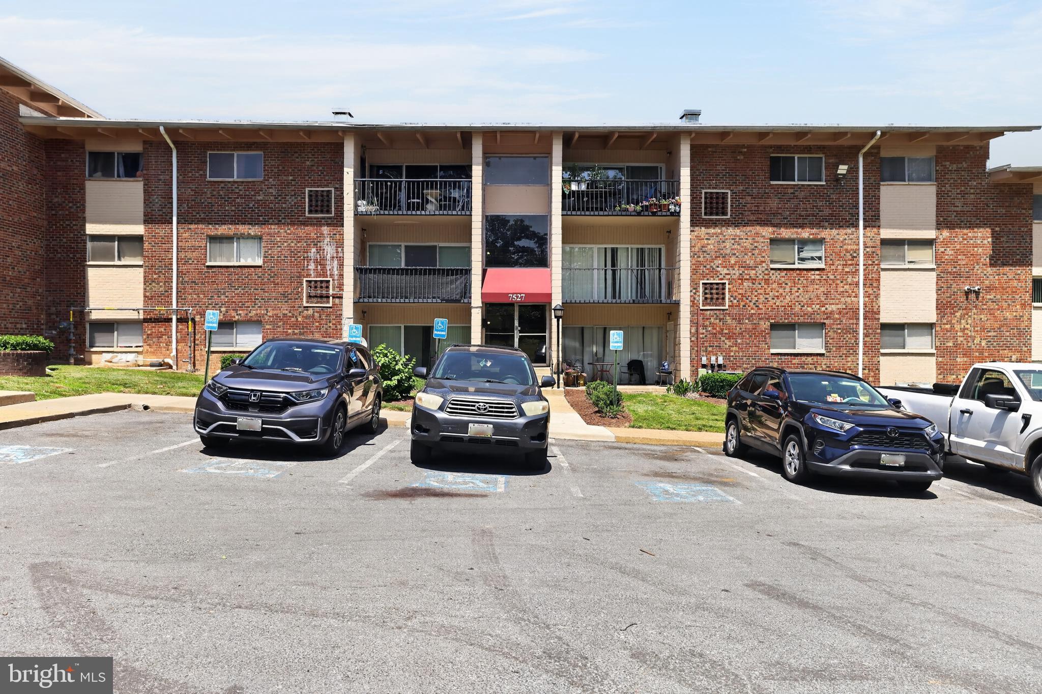 7527 Riverdale Road, Unit 1827 Hyattsville, MD 20784 - Photo 26 of 28