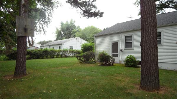 301 Old Farm Road Springfield, MA 01119 - Photo 13 of 20