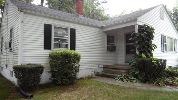 301 Old Farm Road Springfield, MA 01119 - Photo 3 of 20