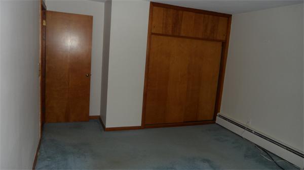 301 Old Farm Road Springfield, MA 01119 - Photo 9 of 20